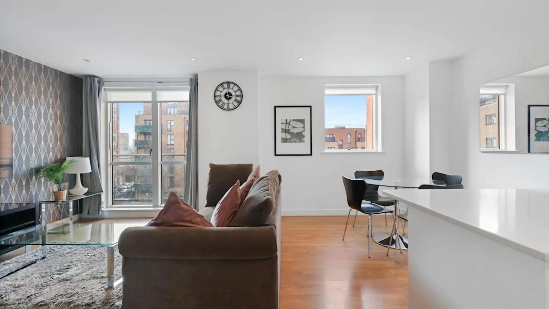 London East Side Wharf Apartment